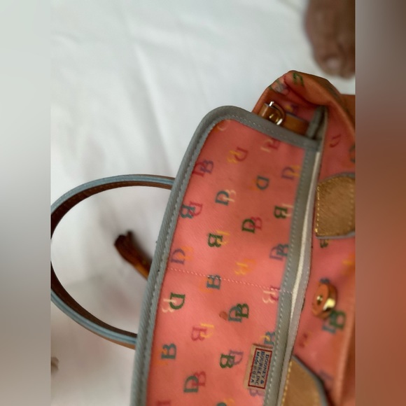 Dooney & Bourke tote - Picture 10 of 11